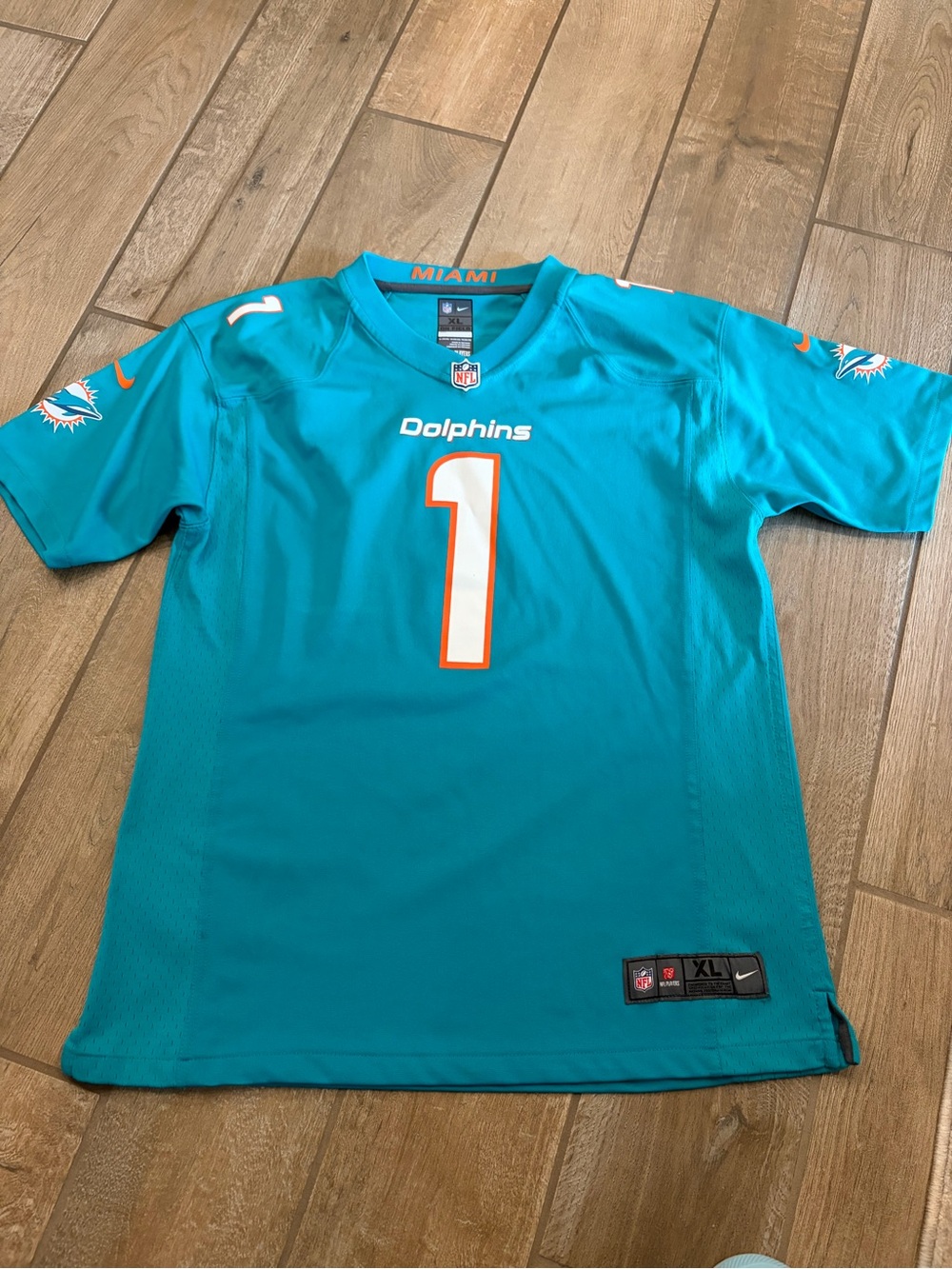 Nike Miami Dolphins  #1 Football Jersey men’s size XL